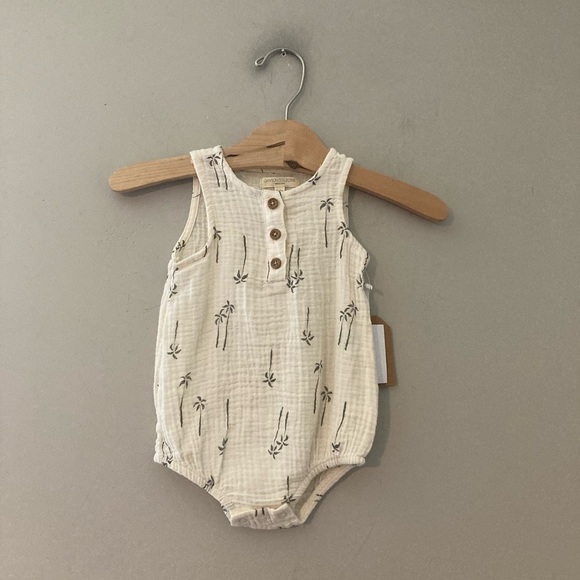 $12 ADD ON grayson collective muslin sleeveless romper 0-3M Zara Hanna Andersson - Picture 1 of 3